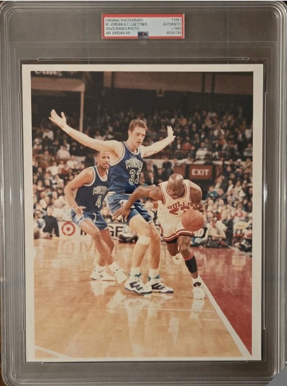 1993 Michael Jordan vs Christian Laettner front