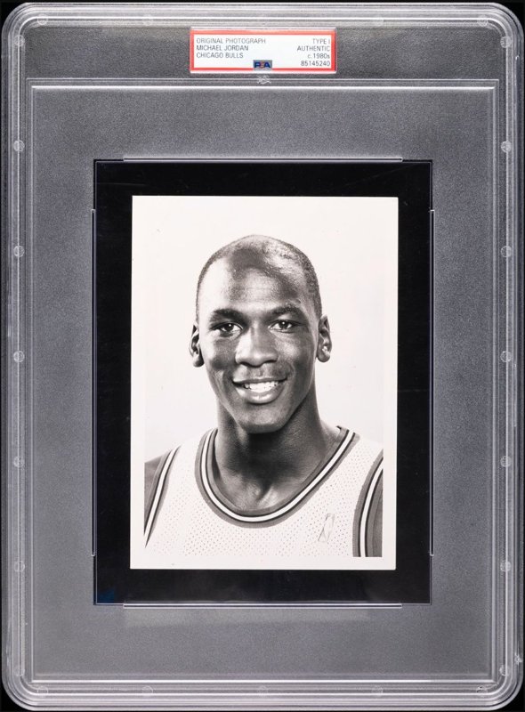 1980s Official Bulls Portrait front