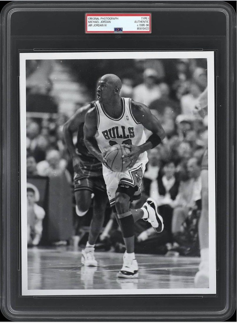1995–96 Michael Jordan AJ11 Type 1 photograph front